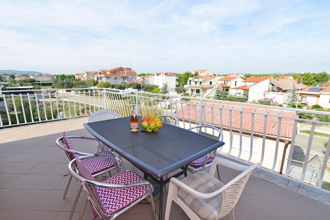 Apartments Martina Vodice Exteriör bild